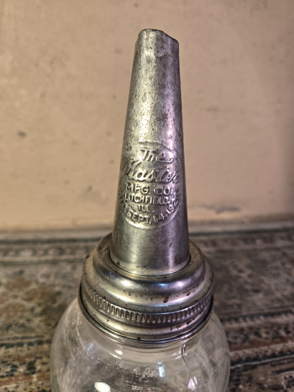 Vintage Duraglas Oil Bottle W/Metal Spout The Master Mfg Co Litchfield Ill 1926 - Picture 2 of 6